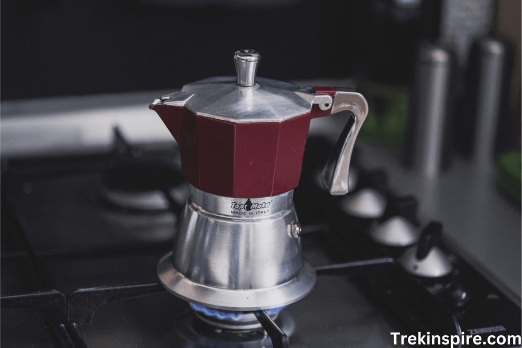 Do coffee makers boil water?