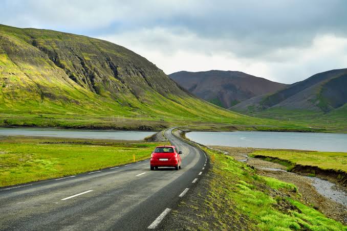 The Ultimate Guide to Scenic Coastal Drives in Iceland