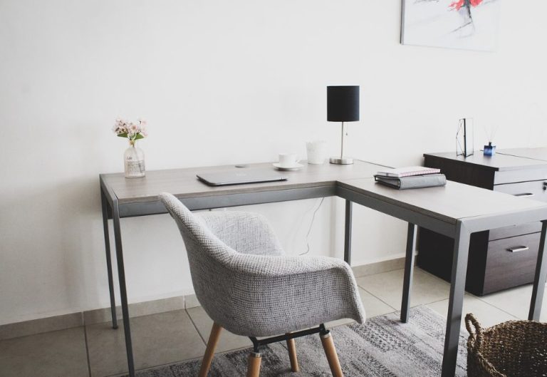 Tips for Decorating a Home Office for Productivity