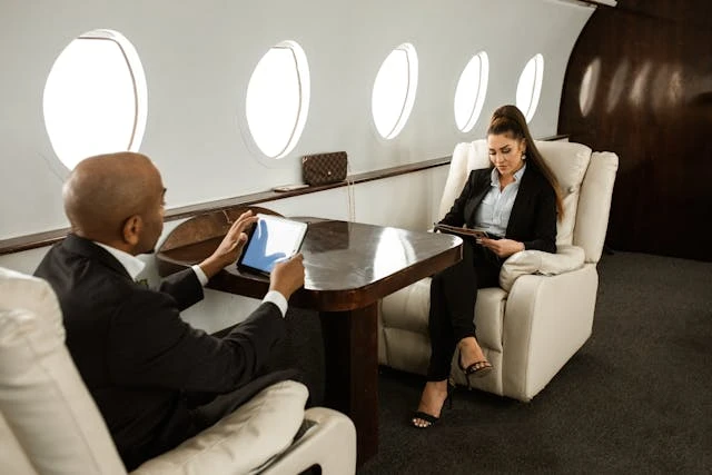 Corporate Roadshows by Private Jet Plan Multi-City